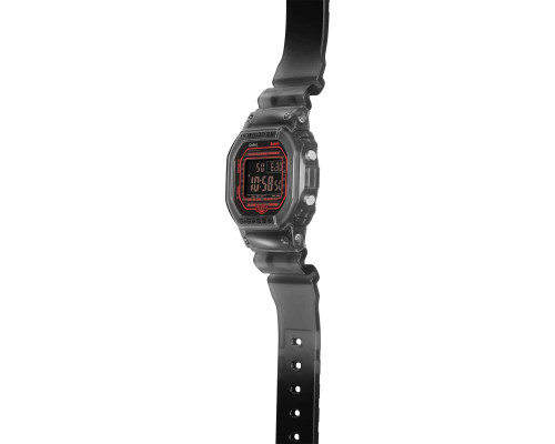 Часы Casio G-Shock DW-B5600G-1DR