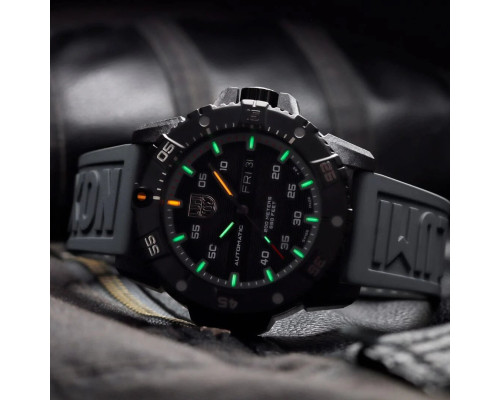 Часы Luminox XS.3862